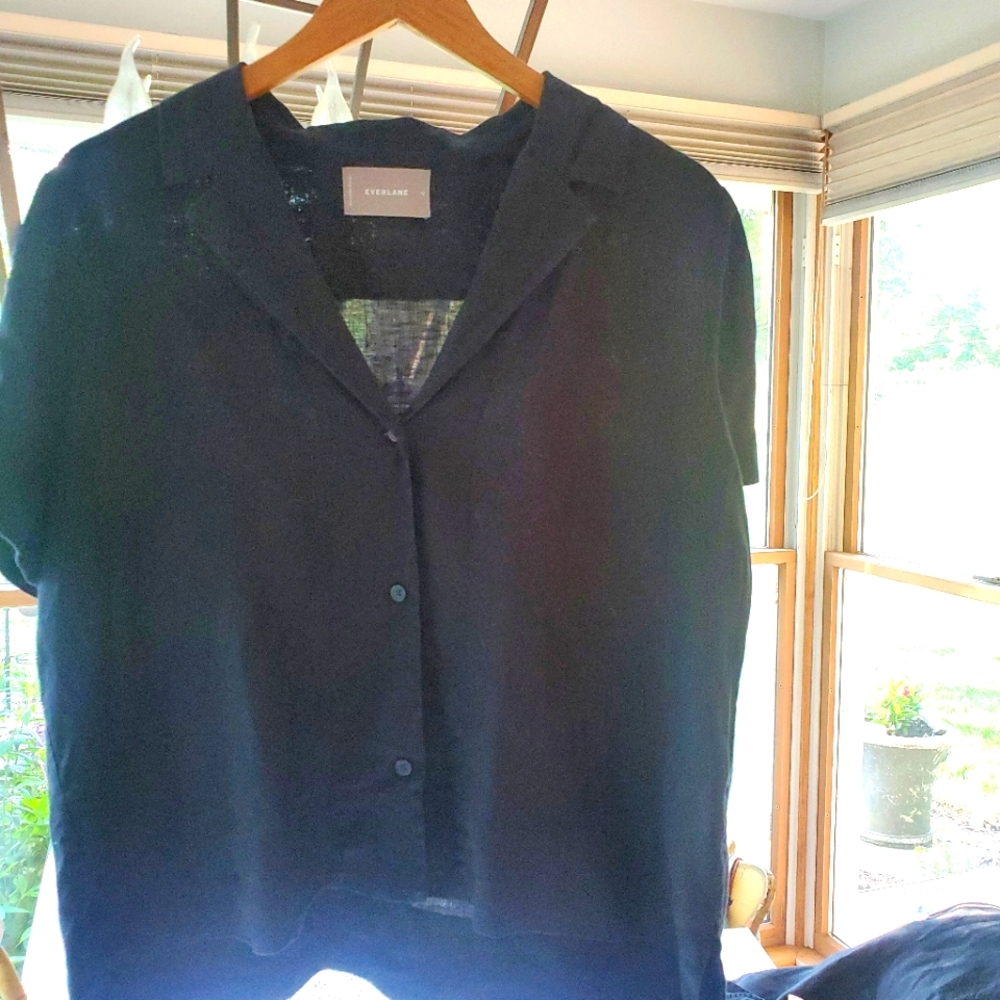 Everlane linen top